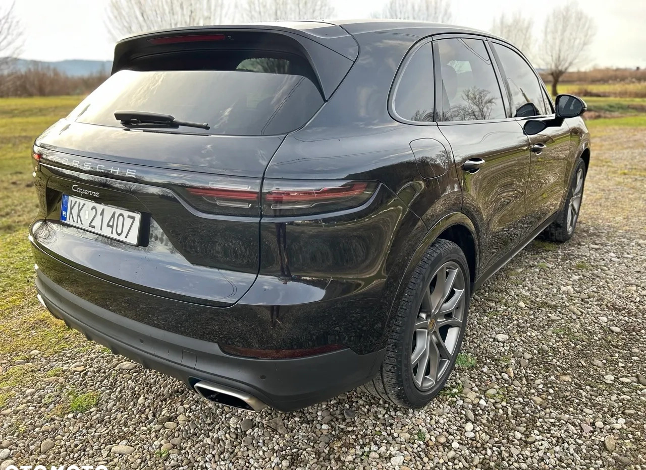 Porsche Cayenne cena 279900 przebieg: 86100, rok produkcji 2019 z Kraków małe 781